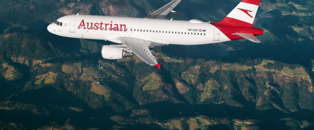 Austrian Airlinesin lentokone ilmassa