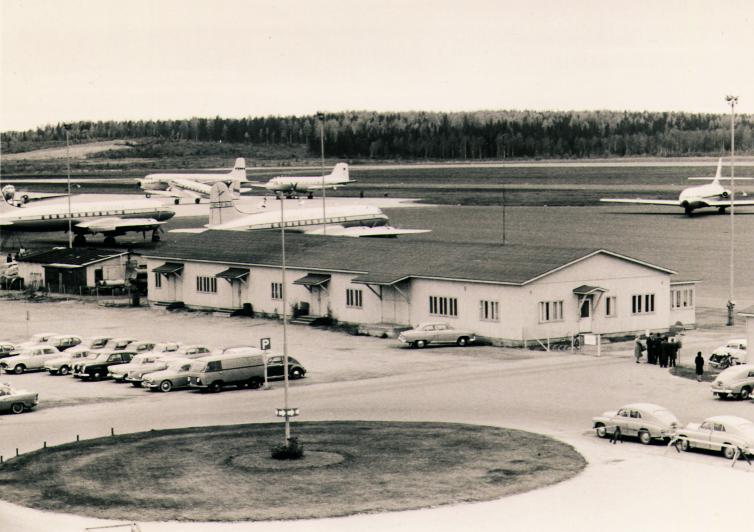 Wooden Helsinki Airport 1952