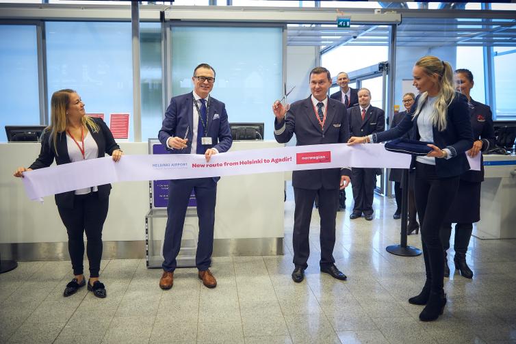 Helsinki-Vantaalla juhlittiin Norwegianin reittiavauksia Tel Aviviin ja Agadiriin