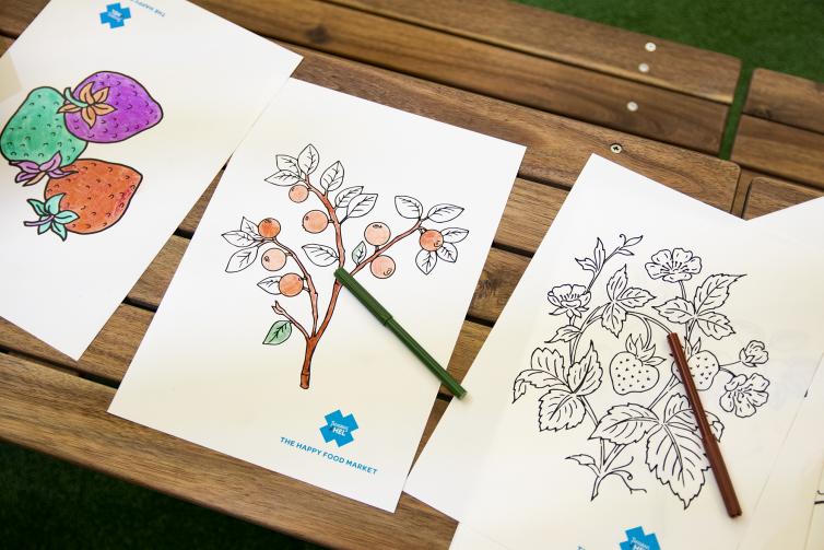 Colouring pages for kids at the Happy Food Market 
