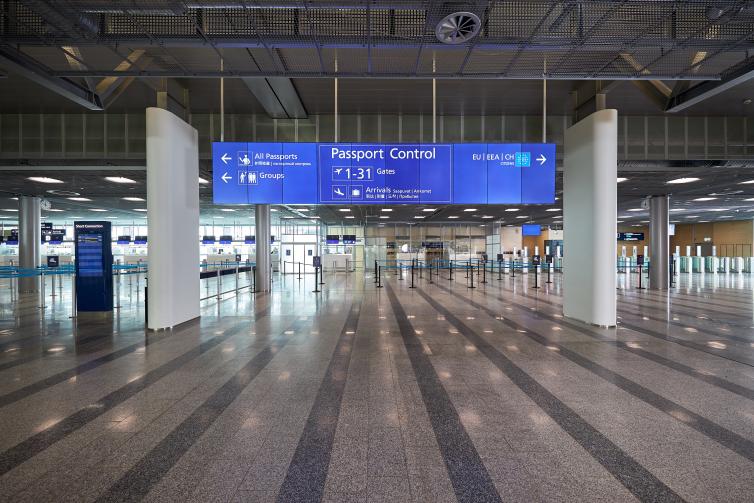 Helsinki-Vantaan lentoseman laajennettu rajatarkastusalue saapuville matkustajille
