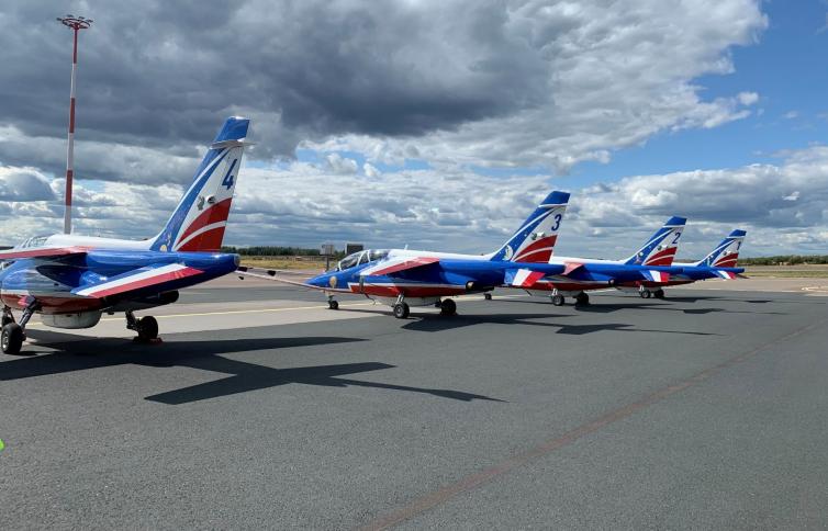 Lentokoneita asematasolla