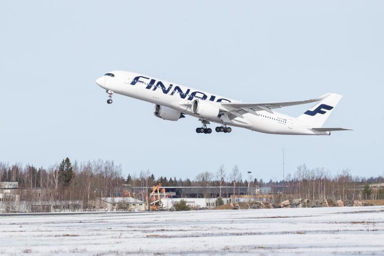 Finnairin Dallasin ensilento 