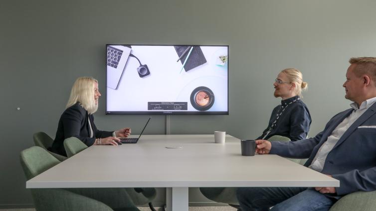 Kokoustila: Showroom