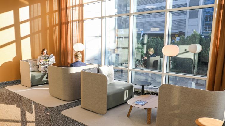 Pilot toimistotila aula