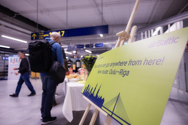 AirBalticin ensilento Oulusta Riiaan