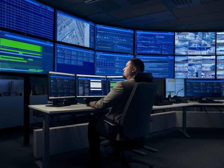 Situational awareness in current operational environment – AOS combines ...