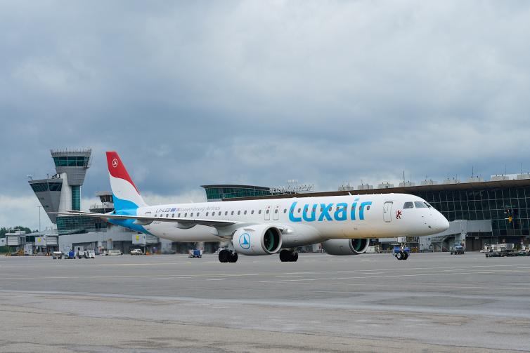 Luxair ensilennon lentokone saapuu Helsinki-Vantaalle