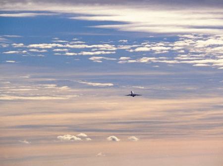 Lentokone taivaalla.