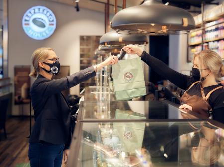 Espresso House myy ulos rajoituksen aikana.