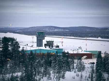 Ilmakuva Ivalon lentoasemasta