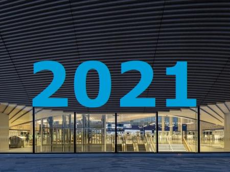 Vuosi 21 -teksti terminaalin päällä