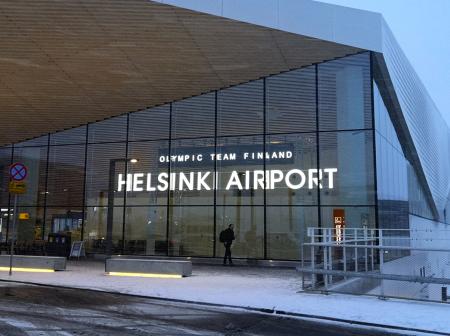 Helsinki-Vantaan lentoaseman kyltti toivottaa urheilijat tervetulleiksi