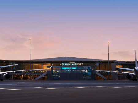 Helsinki Airport auringonlaskussa