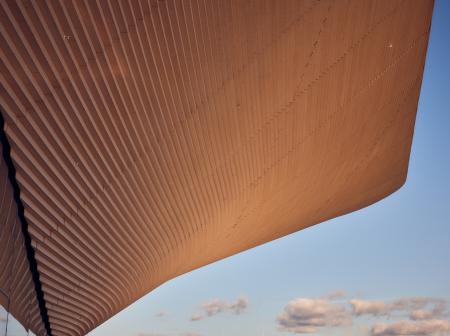 Helsinki-Vantaan kaunis puukatto