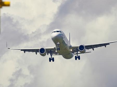 Lentokone laskeutumassa Helsinki-Vantaan lentoasemalle