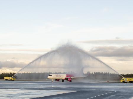 Wizz Airin Bukarest-reitin ensilento Turun lentoasemalle 27.10.2025