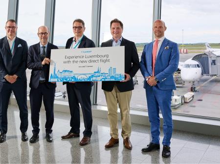Luxair reittiavajaiset Helsinki-Vantaalla, ryhmäkuva