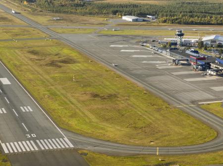 Ilmakuva Oulun lentoasemasta.