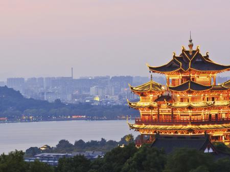 Lit up Chenghuang Pavilion in the evening.