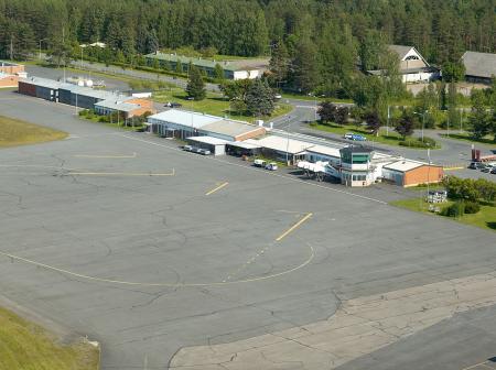 Ilmakuva Lappeenrannan lentokentästä.