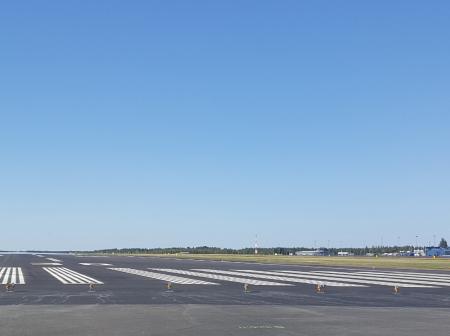 A runway at Oulu airport.