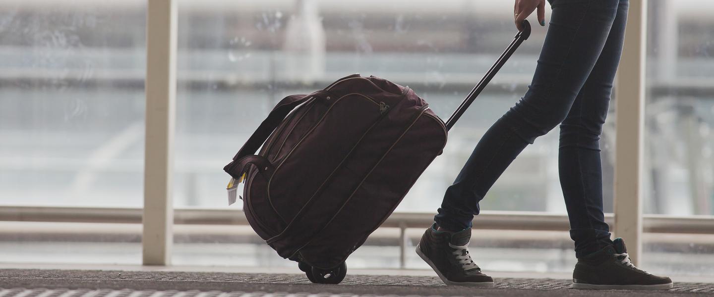 What happens to an unattended suitcase at the airport? Finavia