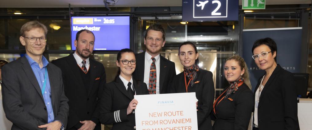 Guests and hosts from Finavia at the route opening ceremony