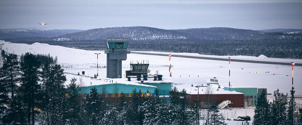 Ilmakuva Ivalon lentoasemasta