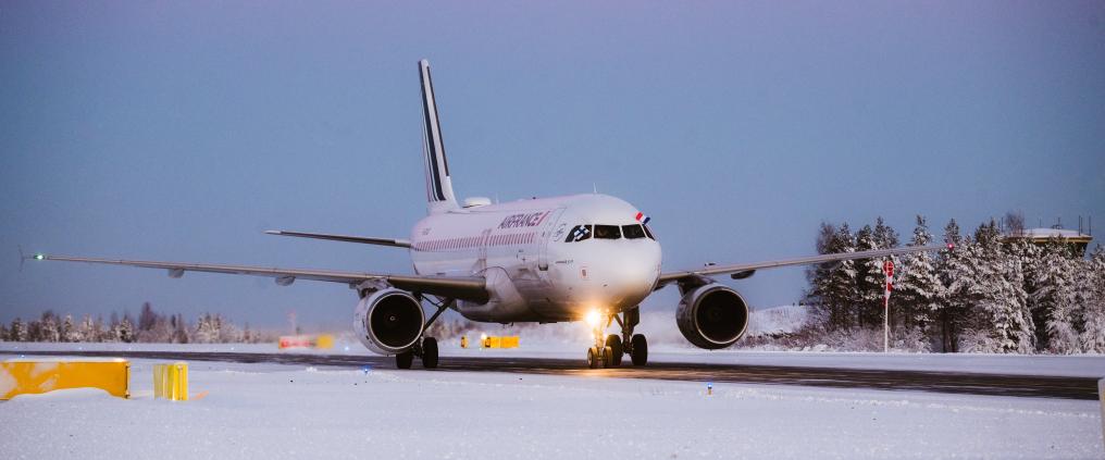 Air Francen lentokone laskeutuu Rovaniemelle