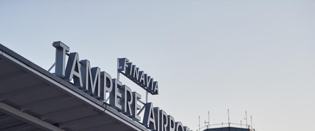 Tampere Airport -kyltti