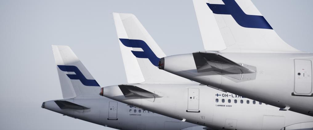 Kuvituskuva Finnairin lentokoneiden pyrstöistä