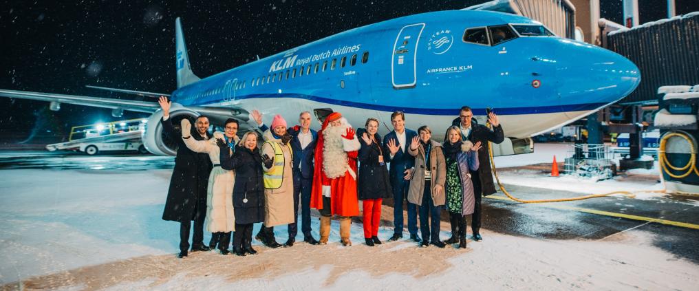 KLM:n ensilentoa Amsterdamista juhlistettiin Rovaniemen lentoasemalla
