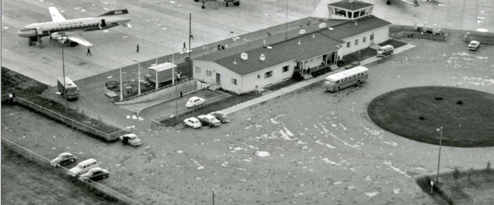 Oulun lentoasema kuvattuna vuonna 1964