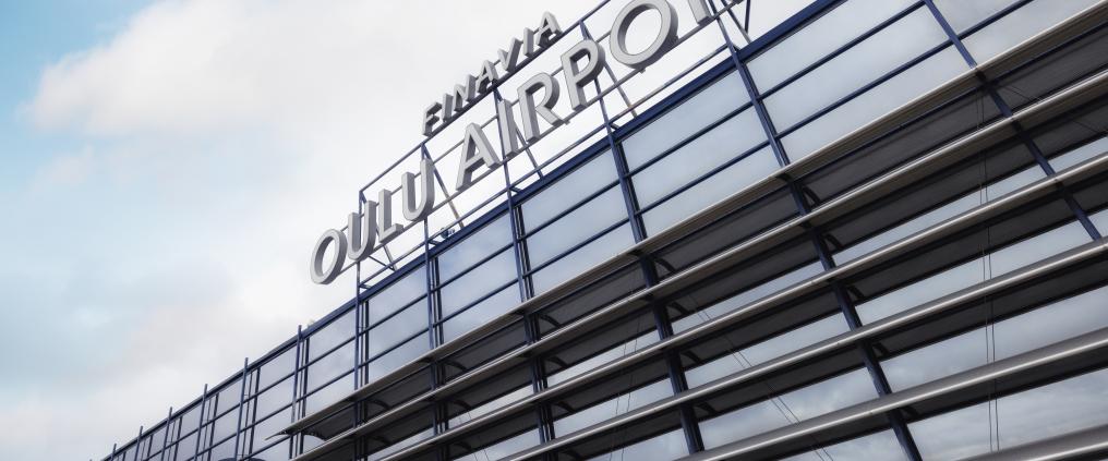 Oulun lentoaseman kyltti