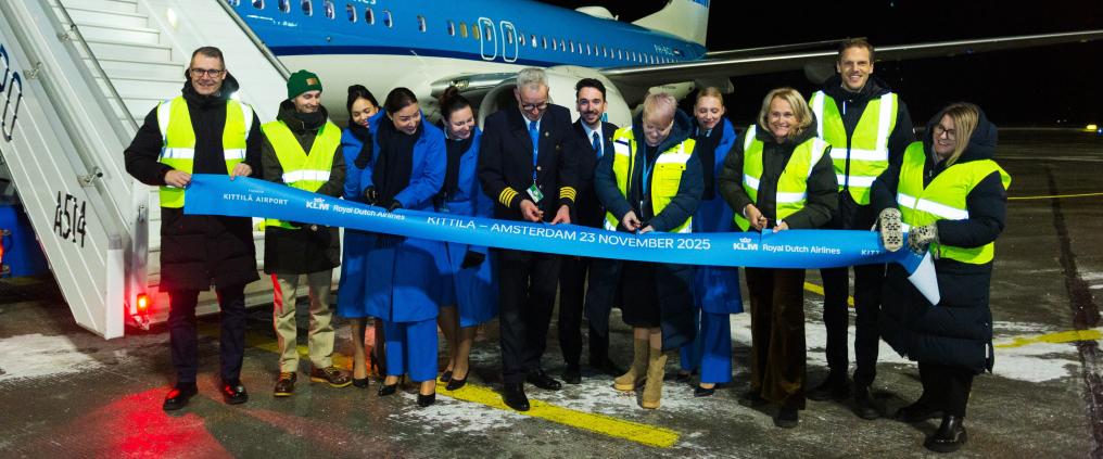 Nauhanleikkuuseremonia KLM:n Amsterdam-reitin avajaisissa Kittilässä