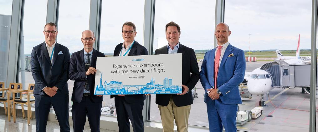 Luxair reittiavajaiset Helsinki-Vantaalla, ryhmäkuva