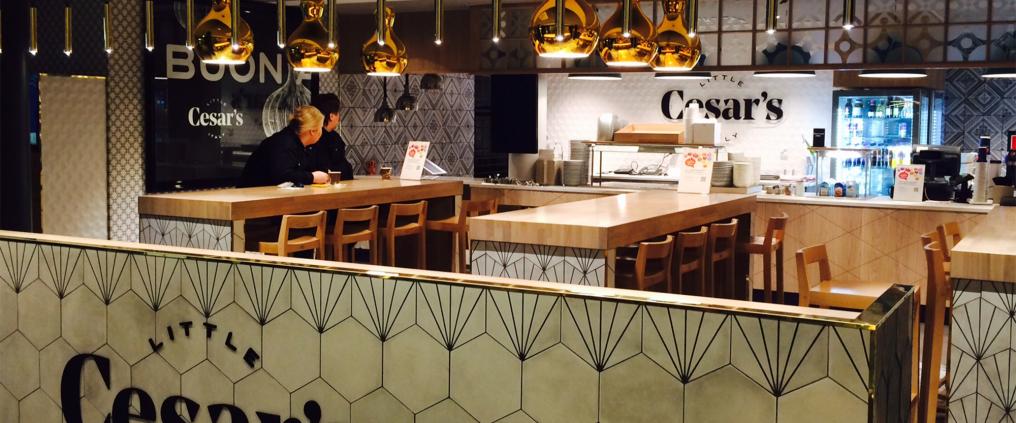 Cesar's Little Italy:n ravintolan sisustus.