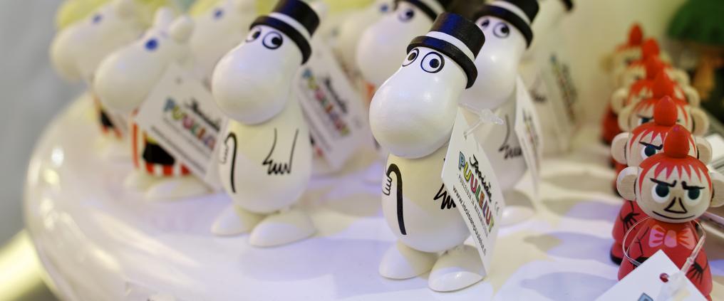 Pieniä Muumi figuureita.