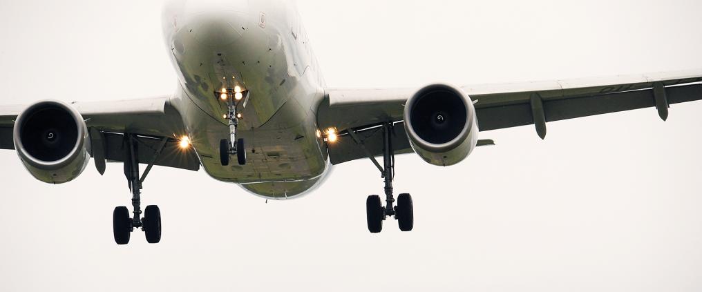 Airplane is landing.