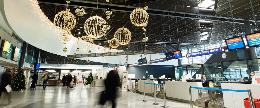 Rovaniemen lentoaseman lähtöselvitysaula.