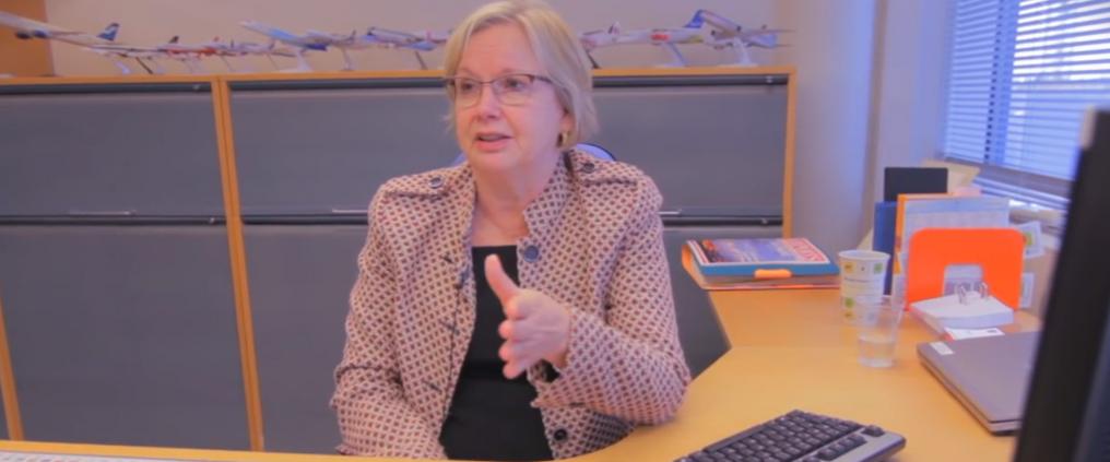 Helsinki-Vantaan lentoaseman slottikoordinaattori Tiina Nokkala.