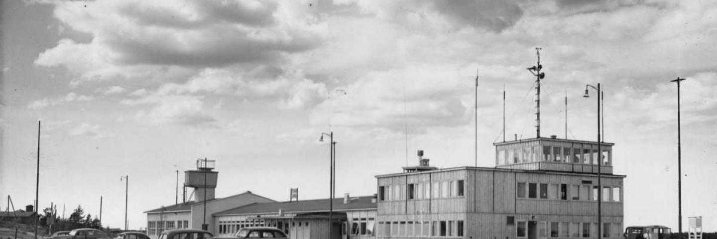 Terminaalirakennus Turun lentoasemalla 1950-luvulla
