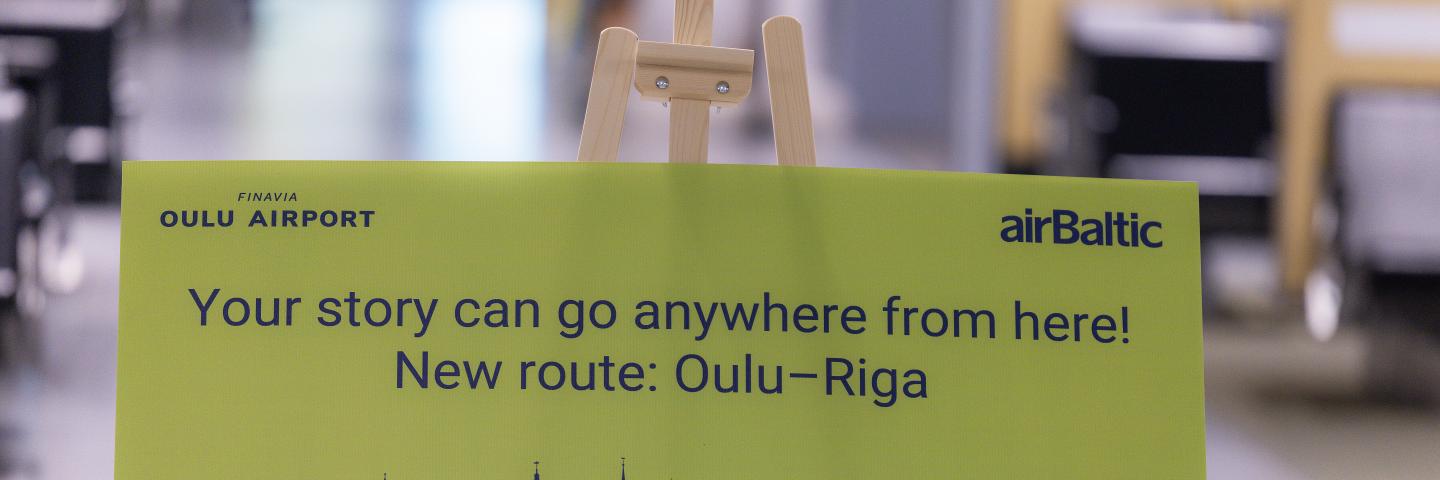 Ensilennon kyltti kuvattuna Oulun lentoasemalla 30.3.2026