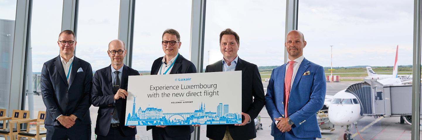 Luxair reittiavajaiset Helsinki-Vantaalla, ryhmäkuva