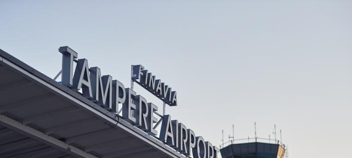 Tampere Airport -kyltti