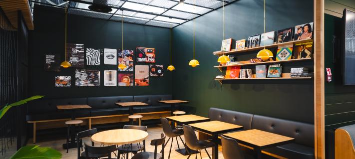 Dinner District -ravintolan sisätilat