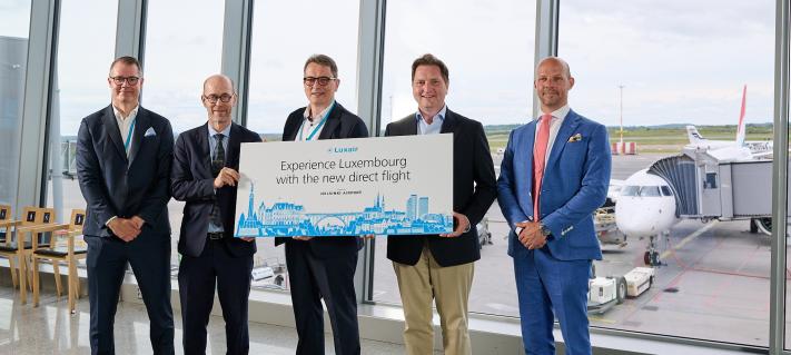 Luxair reittiavajaiset Helsinki-Vantaalla, ryhmäkuva